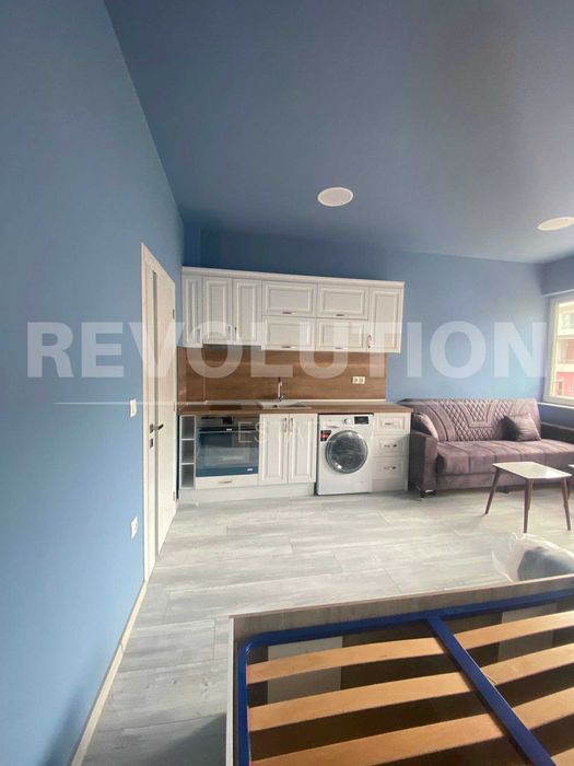 НОВООБЗАВЕДЕН едностаен апартамент в района на ЖП Гара!