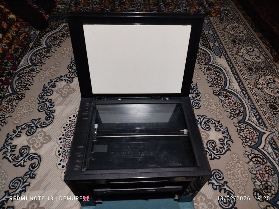 принтер 3в1 черний белый