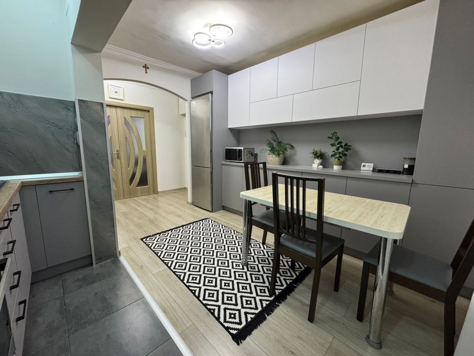 Apartament 3 camere, 76 mp, zona Tudor