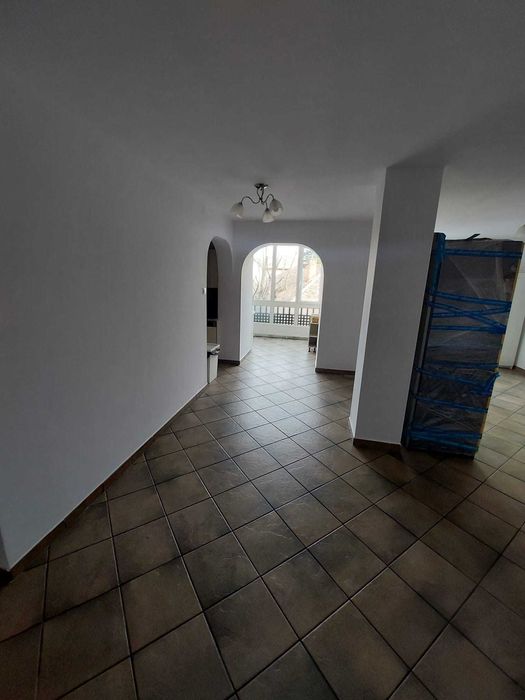 Particular Inchiriez apartament 4 camere, bulevardul Mihail KOGALNICEANU zona AFI CENTRUL CIVIC