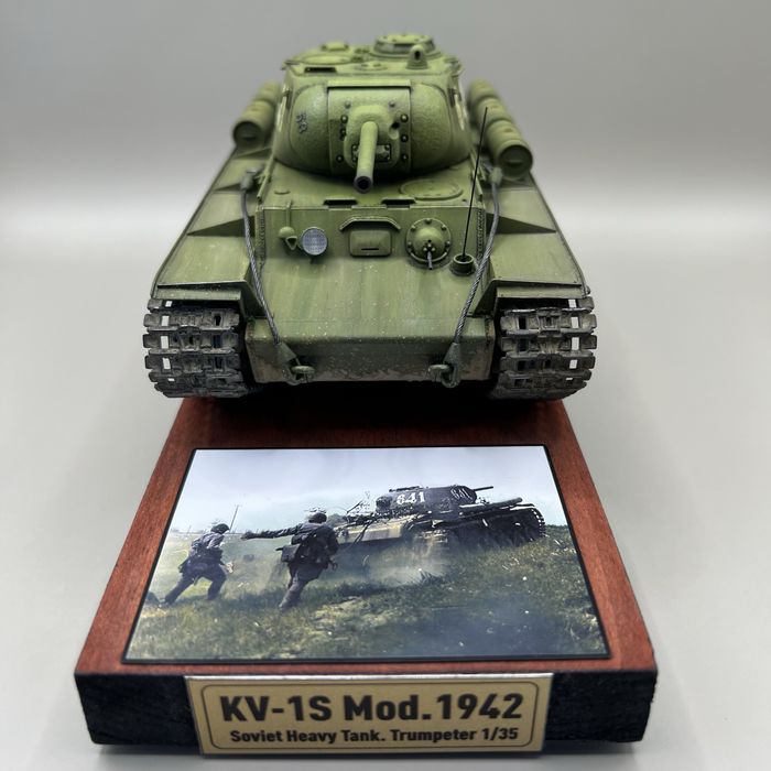 Модель танка КВ-1С Масштаб 1/35