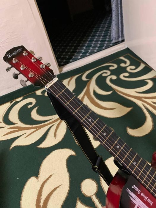 Gitara  music  sotilad