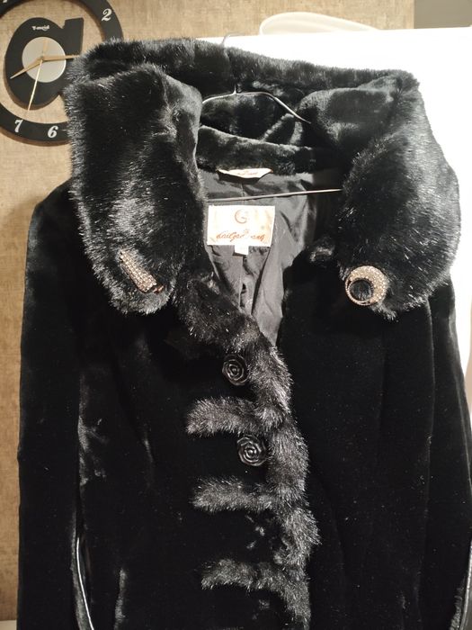 Продается шуба мутон