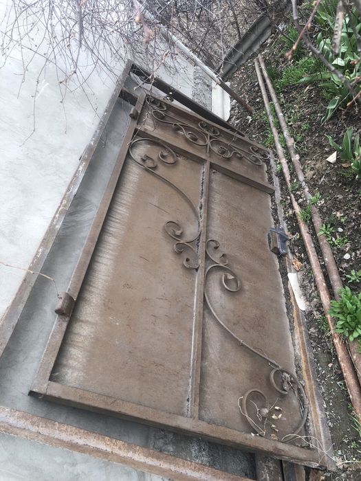 дамой забор калитка