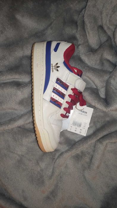 Adidas Originals
FORUM 84 LOW