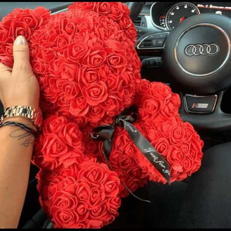 Мече от РОЗИ в кутия - ПОДАРЪК за Св. Валентин