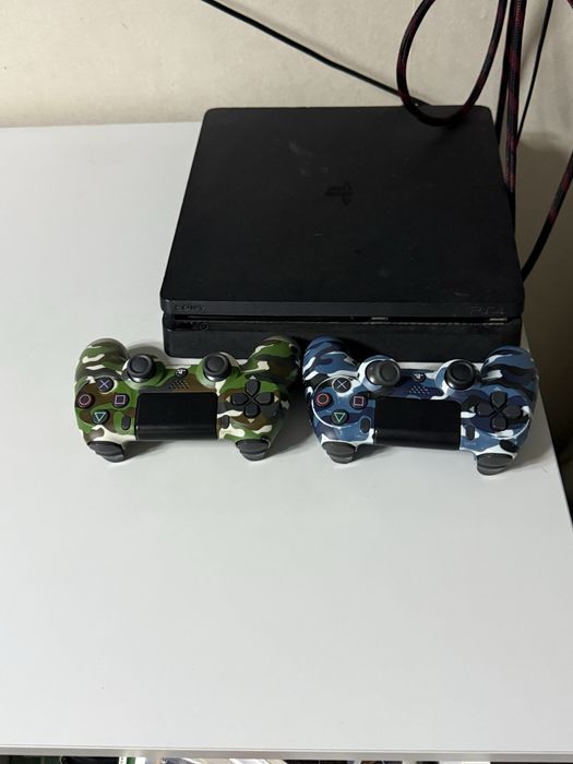 Плестейшен 4 в хорошем состояния