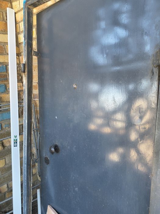 Дверь металлическая