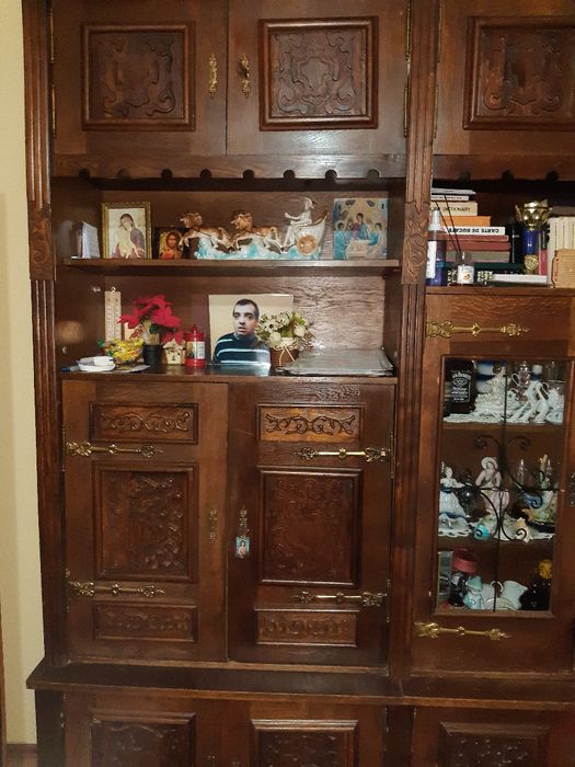 Vând biblioteca stejar