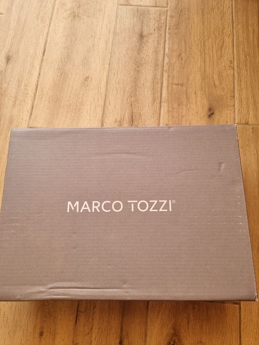 Când pantofi noi, 38, Marco Tozzi