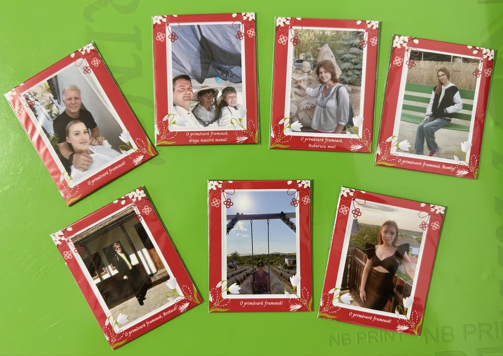 Martisoare : cleme de par, ciocolata kinder, margarete parfumate ,