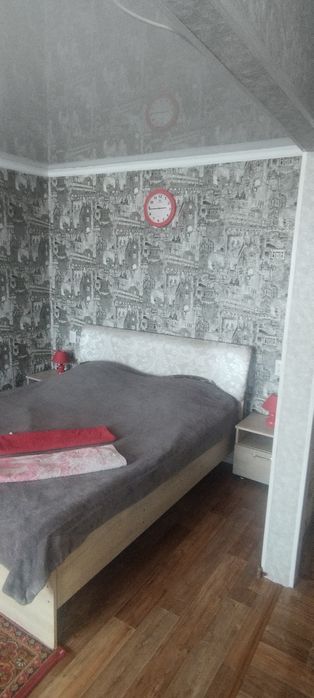 Посуточно однушка напротив ТД декор