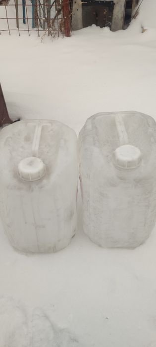 Продам канистры б/у