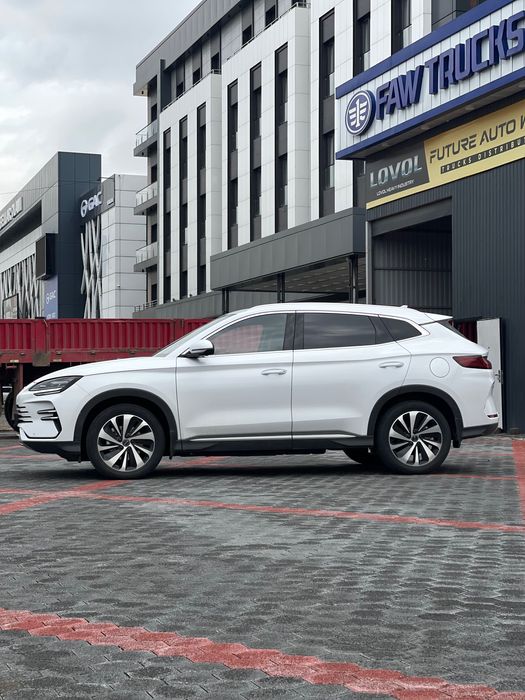 BYD Song Plus DM-i Champion 2025 — 4