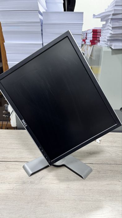 Монитор 19 квадрад трансформер