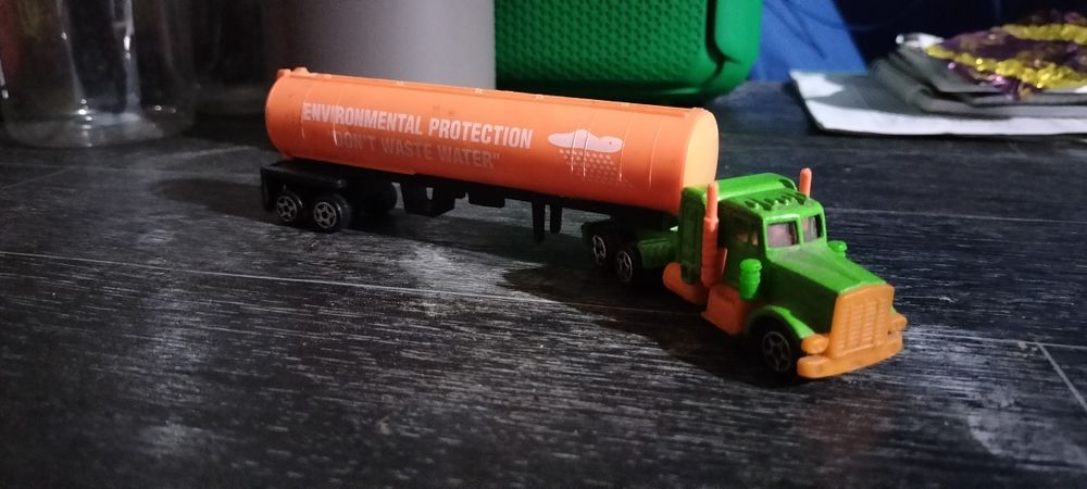 Коллекционная машинка