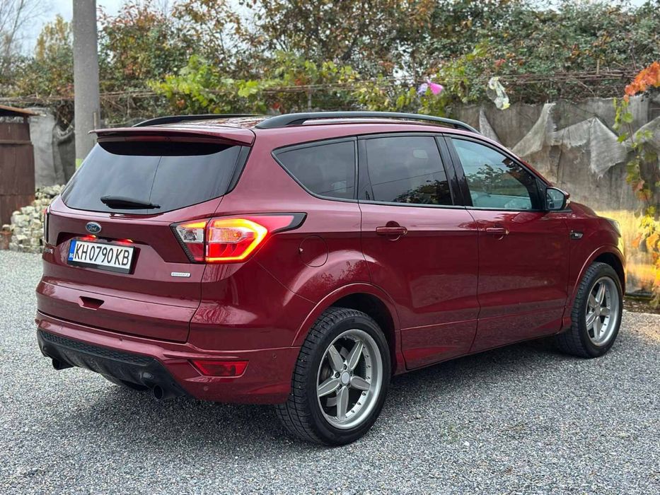 Ford Kuga ST line