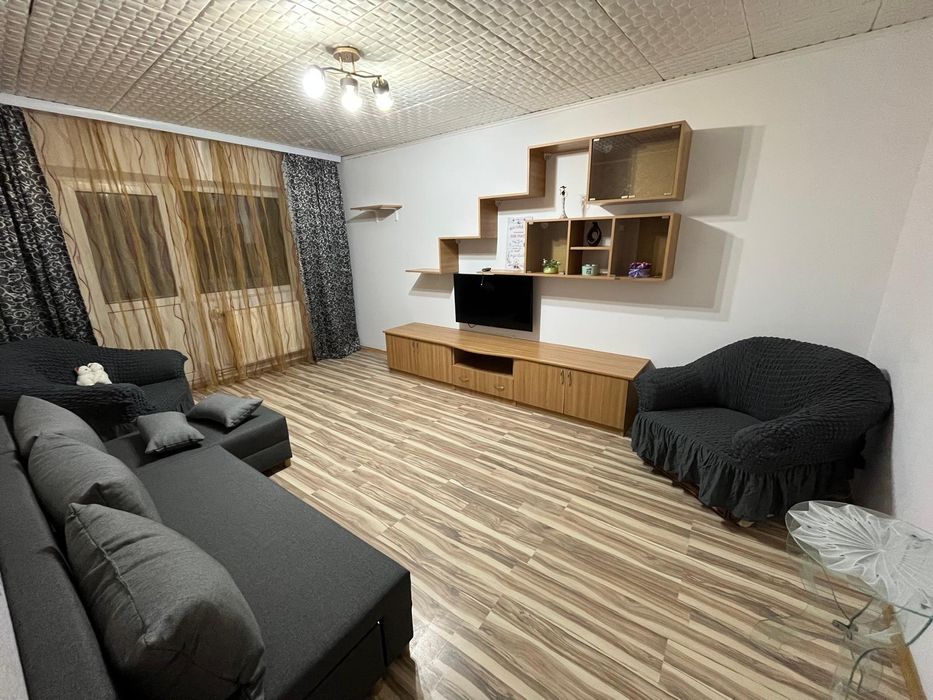 De vânzare apartament 3 camere