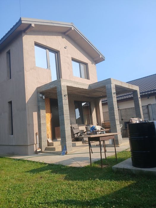 Zugrav gresie faianta  rigips parchet totul  pentru o casa la gata .