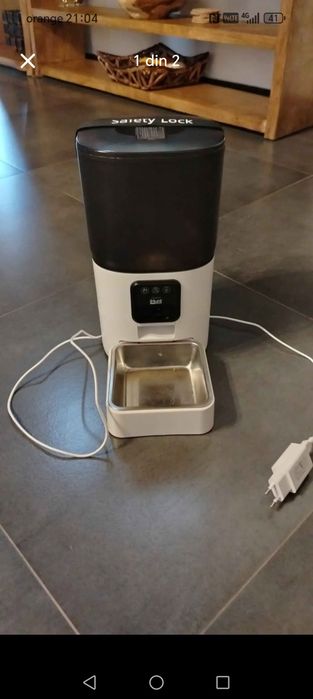 Dozator hrana uscata automat pentru câini și pisici