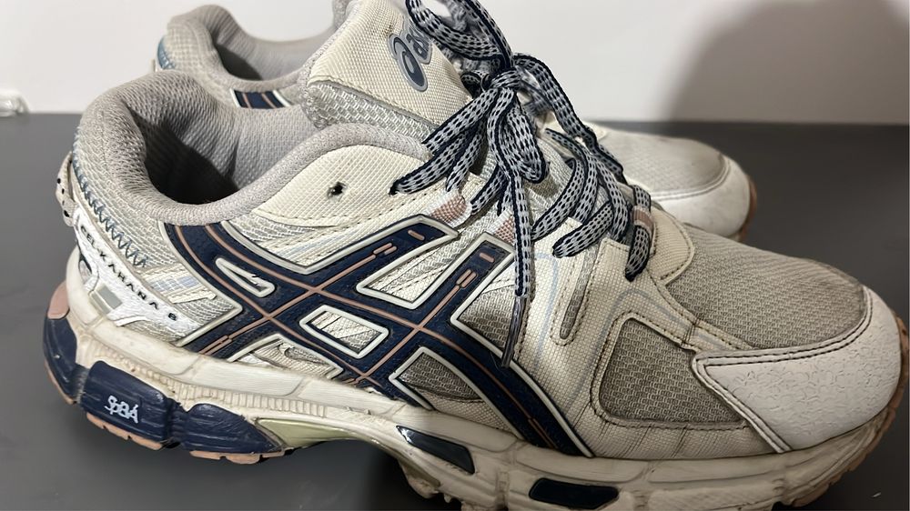 продам кроссовки асикс