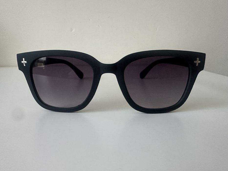 Чисто нови слънчеви очила OKKIA