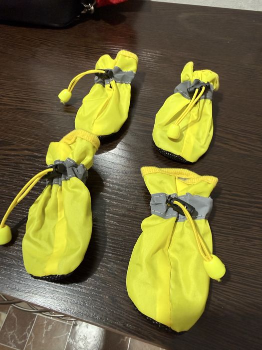 Продам обувь для собак мелких пород