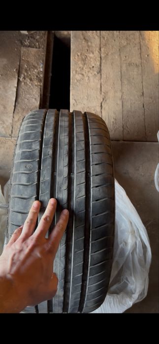 Резина 215/40 R17