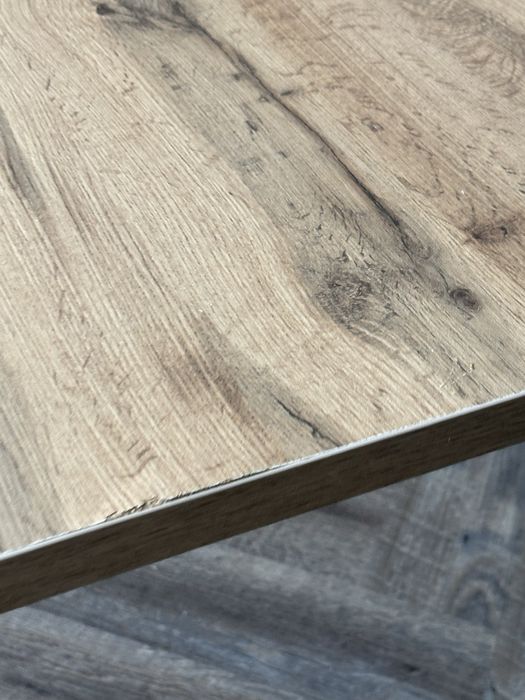 Продам стол ЛДСП