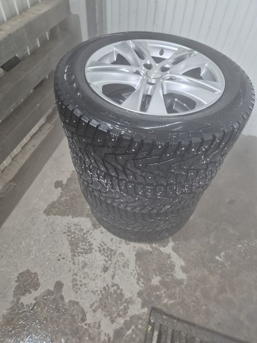 Шины зимнии с дисками 17