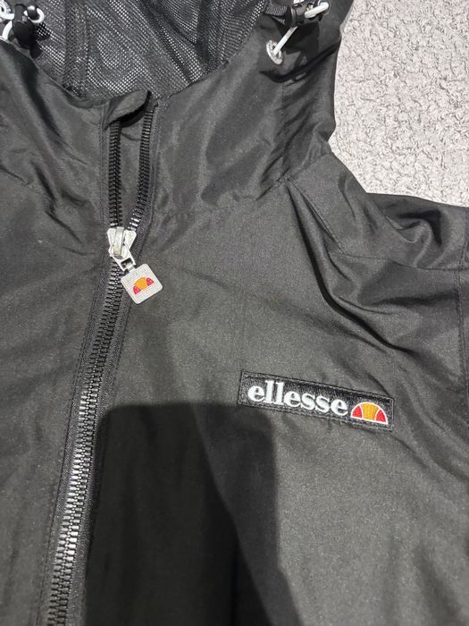 Ветровка ellesse