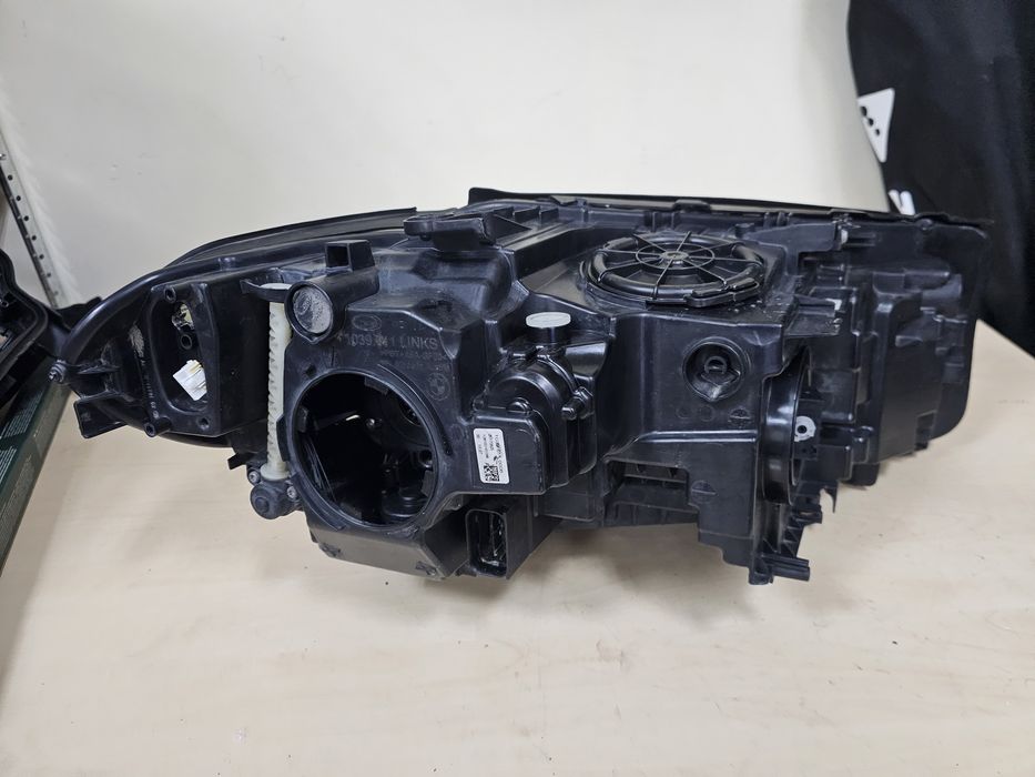 Ляв фар за BMW 5 G30 G31 Adaptive LED lqv far бмв 30 31 лед