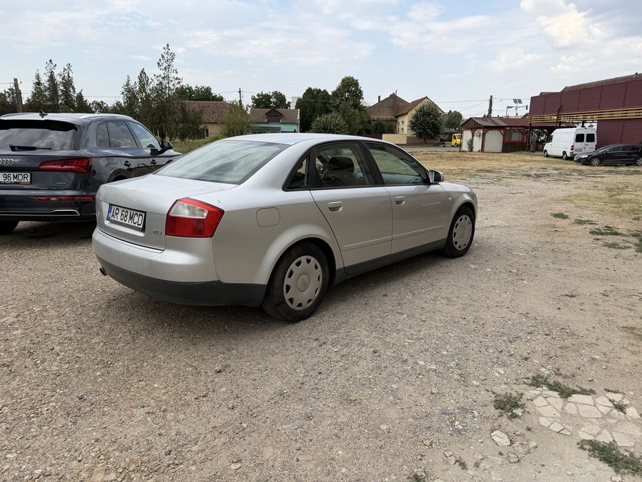 Vand Audi A4 in stare buna