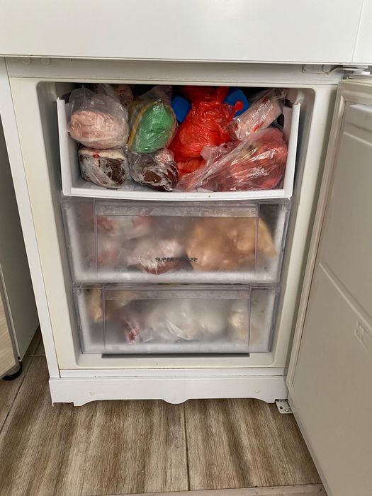 Продам холодильник