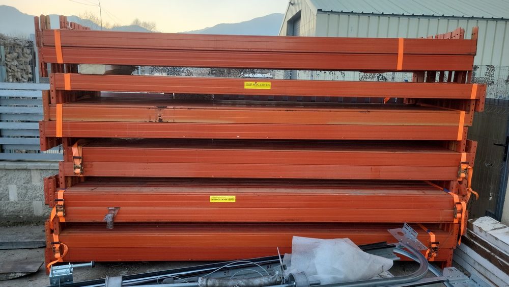 Traverse pentru rafturi metalice