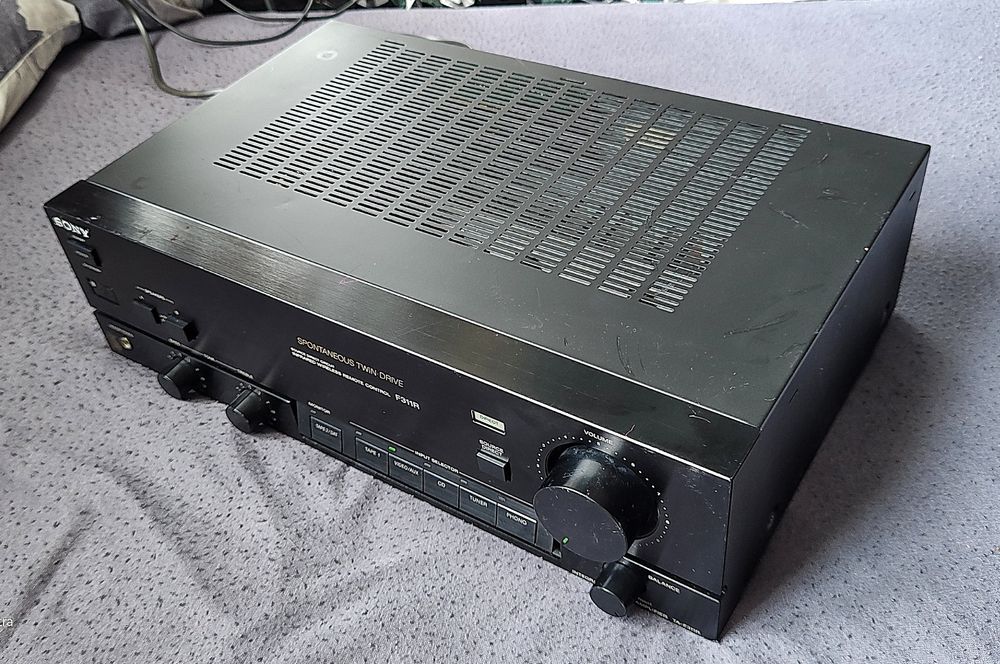 Sony TA-F311R усилвател