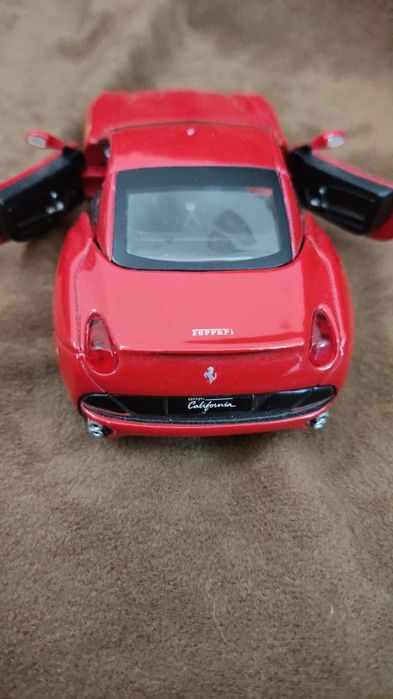 Машинка/игрушка Ferrari
