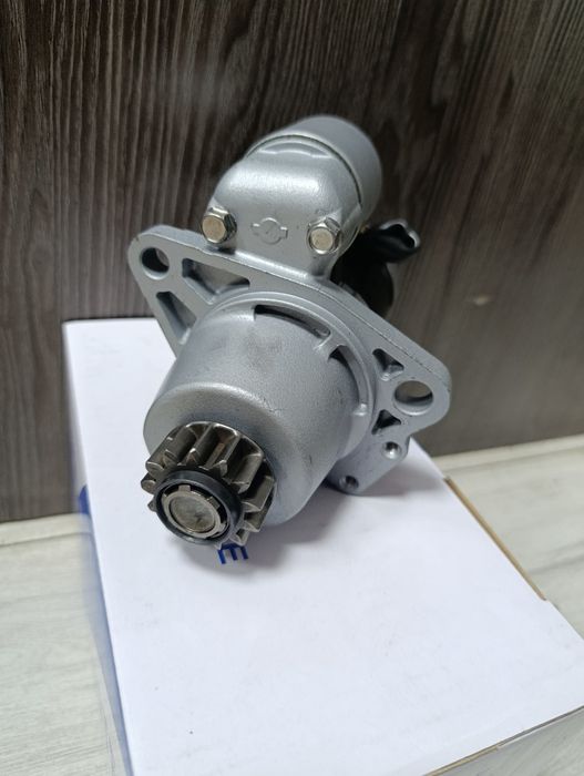 Стартер Nissan qr25 J31