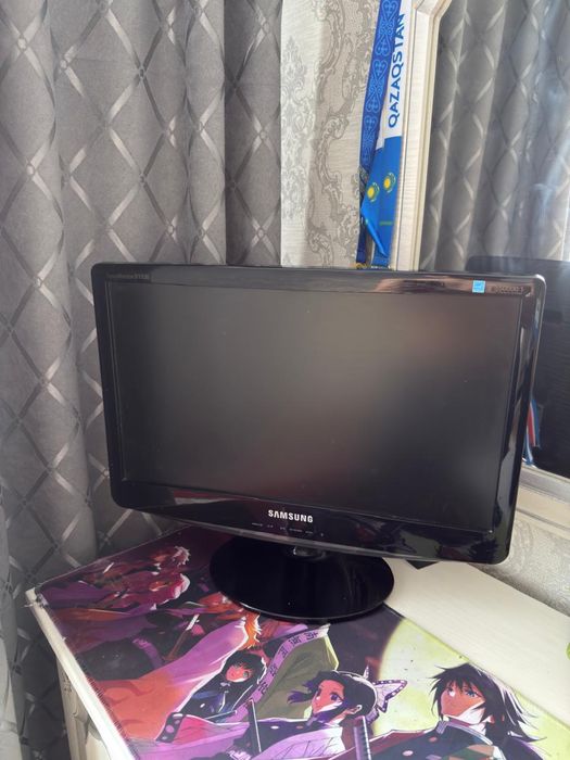 Монитор SAMSUNG.
