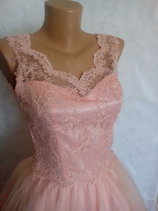 Продам платье новое