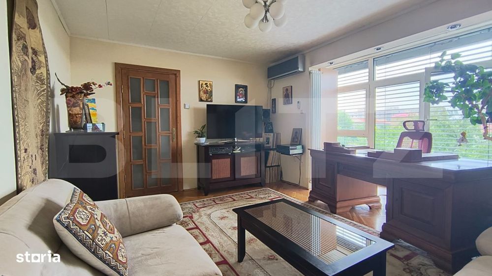 Apartament 3 camere, Decomandat, zona Circumvalatiunii