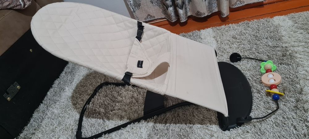 Шезлогн детский +игрушка