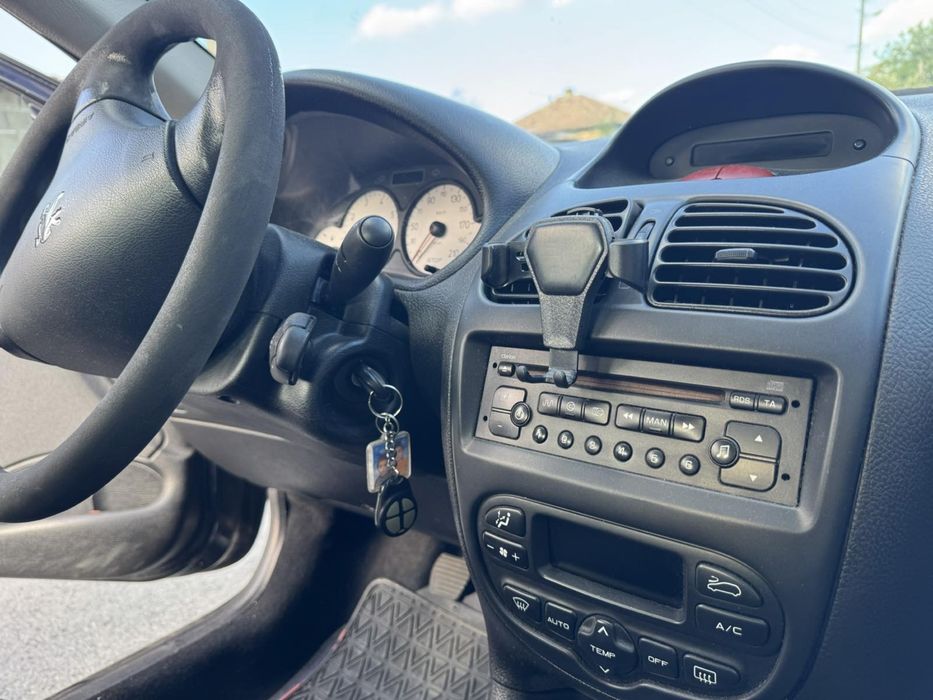 Peugeot 206/Пежо 206, 2009 г, 1.4, 75 кс, бензин, 112,000 км от първи собственик