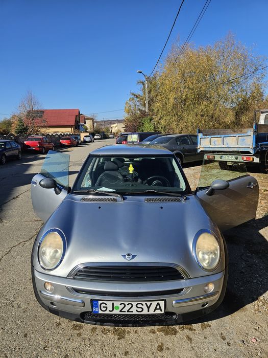 Vand Mini One 1.6 benzina 90 cp 2003