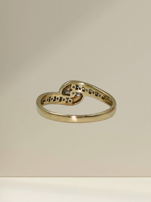 Златен пръстен с диаманти 14к