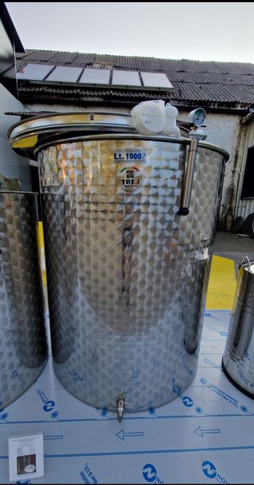 Butoi Inox Capac flotant pneumatic/Cisternă Inox 1.000 litri pt vin