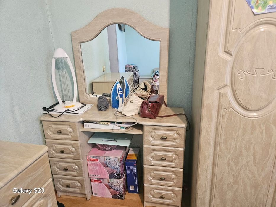 Спальный гарнитур