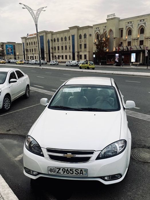 Жентра ласетти срочно сотилади