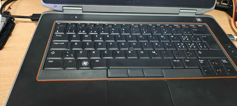 Laptop Dell Latitude i7-2720QM 2.2GHz, Ram 8GB, SSD 256GB