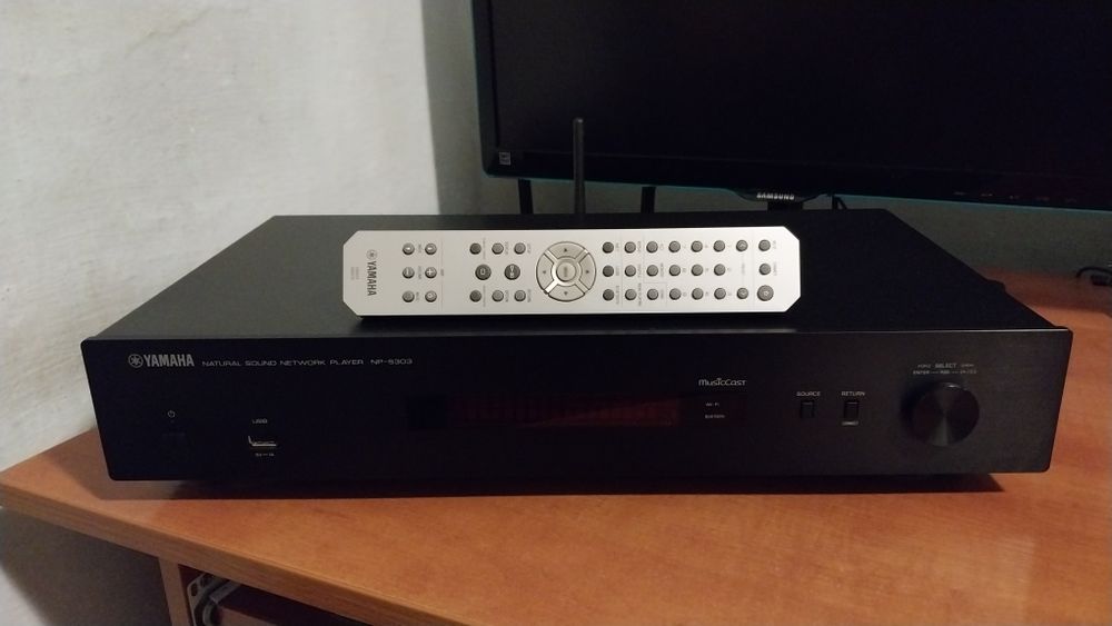 Yamaha NP-S303 Hi-Fi сетевой проигрыватель
